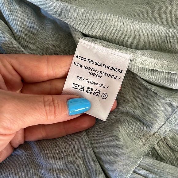 Sea Gypsies Sage Green Vacation dress. Size Medium - Picture 8 of 9